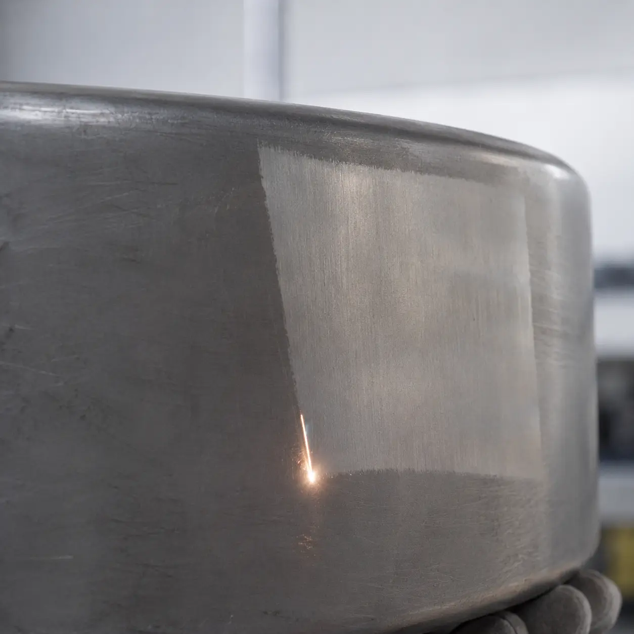 Laserreinigung einer Metalloberfläche